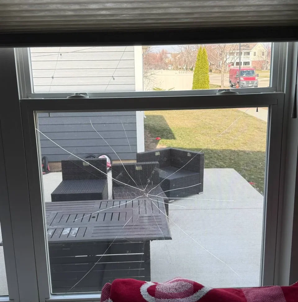 Cracked glass replacement, Elgin Illinois